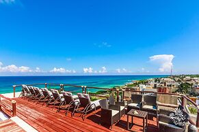 Deep Blue Condos - 302