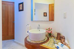 Deep Blue Condos - 202