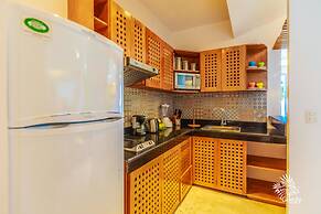 Deep Blue Condos - 202