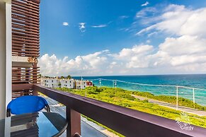 Deep Blue Condos - 202