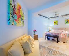 Deep Blue Condos - 202