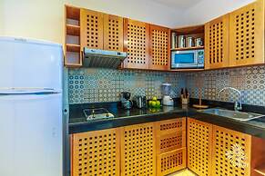 Deep Blue Condos - 103