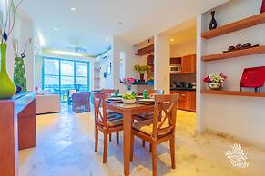 Deep Blue Condos - 103