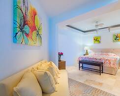 Deep Blue Condos - Entire