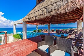 Deep Blue Condos - Entire