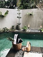 Lloyd's Inn Bali