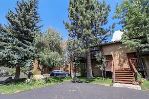 Timberline 44 Cozy and Quiet, Corner Unit, Lots of Natural Light by Re