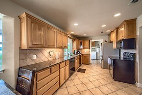 Tranquility By The Shore Cl1105b 4 Bedroom Home by RedAwning