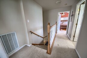 Tranquility By The Shore Cl1105b 4 Bedroom Home by RedAwning