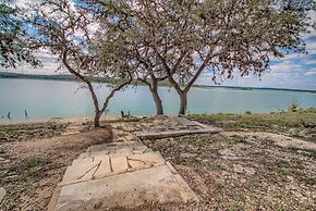 Tranquility By The Shore Cl1105b 4 Bedroom Home by RedAwning