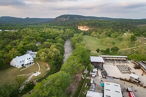 The White House On The Horseshoe 8 Bedroom Home by RedAwning