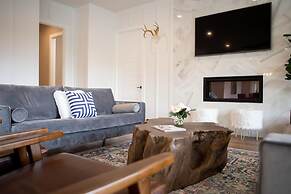 The White House On The Horseshoe 8 Bedroom Home by RedAwning