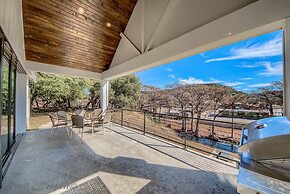 The White House On The Horseshoe 8 Bedroom Home by RedAwning