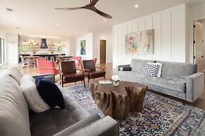 The White House On The Horseshoe 8 Bedroom Home by RedAwning