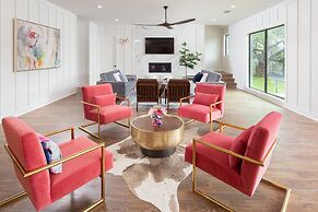 The White House On The Horseshoe 8 Bedroom Home by RedAwning