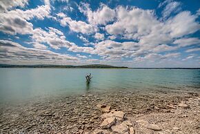 A Shore Thing Cl1105c 1 Bedroom Cottage by RedAwning