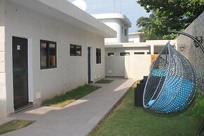 Four Season GUESTHOUSE