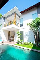 Apple Villa and Apartment