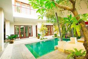 Apple Villa and Apartment