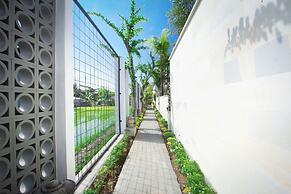 Apple Villa and Apartment