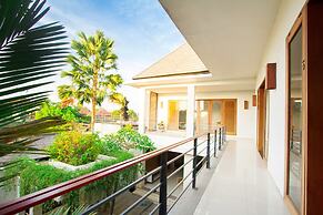 Apple Villa and Apartment