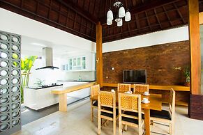 Apple Villa and Apartment