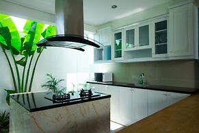 Apple Villa and Apartment