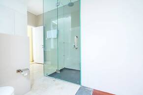 Apple Villa and Apartment