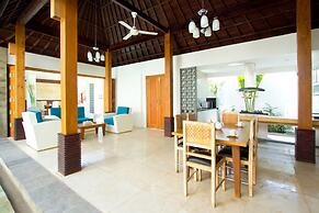 Apple Villa and Apartment