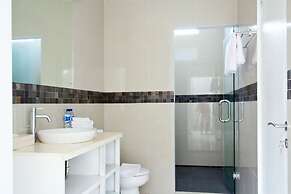 Apple Villa and Apartment