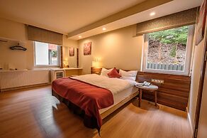 Sunday Schwarzbachtal Hideaway Resort