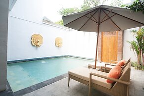 Apple Villa & Suite Seminyak