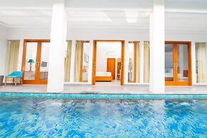 Apple Villa & Suite Seminyak