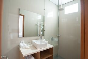 Apple Villa & Suite Seminyak