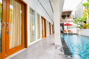 Apple Villa & Suite Seminyak