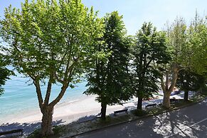 Desenzanoloft – Blue Eyes