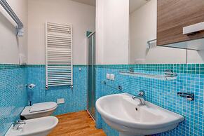 Desenzanoloft – Blue Eyes