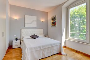 Desenzanoloft – Blue Eyes