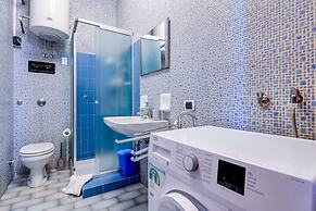 Desenzanoloft – Blue Eyes