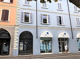 Desenzanoloft – Blue Eyes