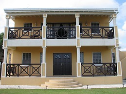 Maya's Bajan Villas - Unit A
