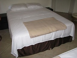 Maya's Bajan Villas - Unit A