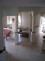 Maya's Bajan Villas - Unit A