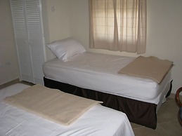 Maya's Bajan Villas - Unit A