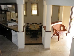 Maya's Bajan Villas - Unit A