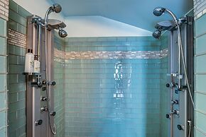 Carlisle Garden Suites