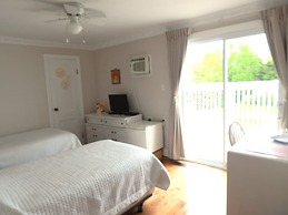 Cavendish Breeze Inn