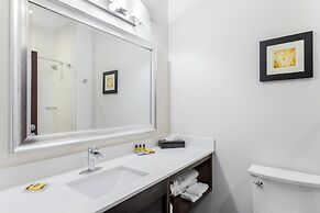 Best Western Plus Waller Hotel