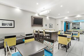 Best Western Plus Waller Hotel