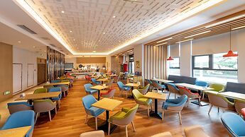 Holiday Inn Express Linyi Riverside by IHG